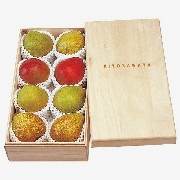 極上西洋梨の贈り物（4種8玉入）パッケージ画像