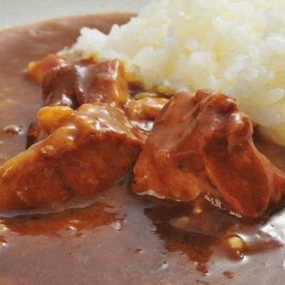 平牧金華豚特製カレー