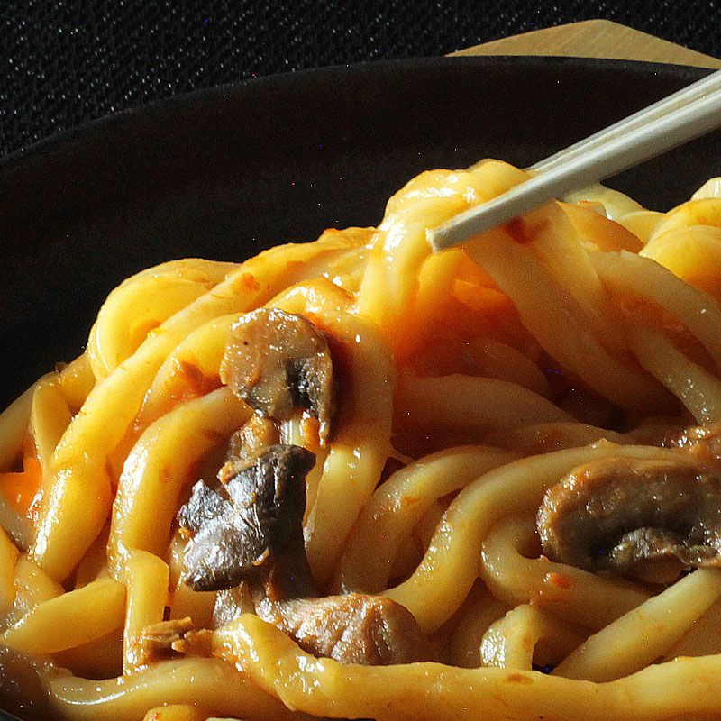 ボスカイオーラうどん(キノコと鮪とトマト)_イメージ3